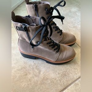 MIA combat boots